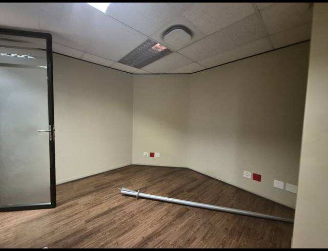 975M² OFFICE TO LET IN SANDTON CENTRAL